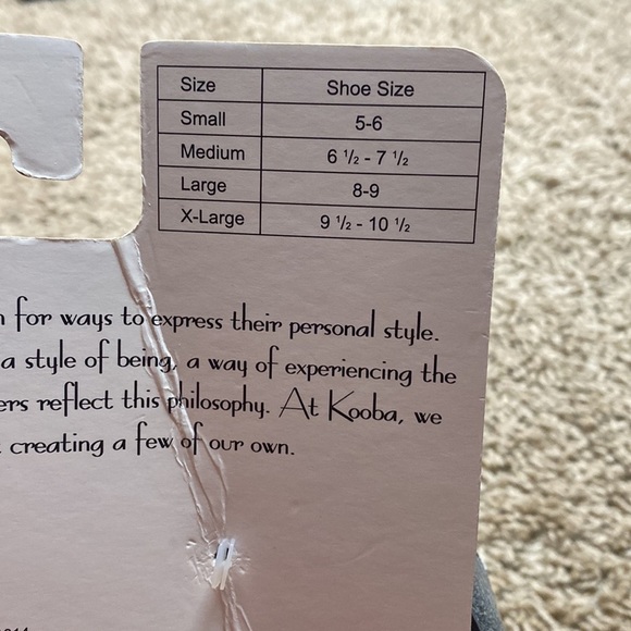 kooba | Memory Foam Fuzzy Slip On Slippers Size Large 8-9 NWT - Picture 5 of 6